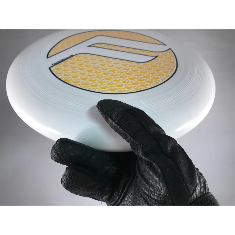 Friction Warm cold-weather disc golf glove gripping a disc